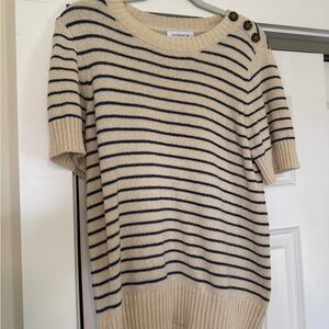 Liz Claiborne Cream and Blue Short Sleeve Knit Sweater